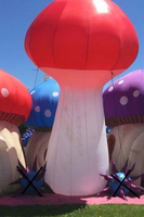 Arbre champignon gonflable géant décoratif de festival avec éclairage LED extérieur