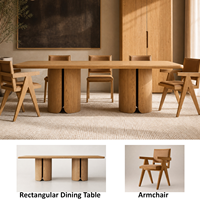 Ensemble de salle à manger rectangulaire en chêne massif de designer avec base en colonne cintrée et chaises en toile pour les propriétés et les intérieurs commerciaux
