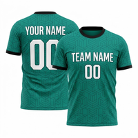 Hochwertige Maßgefertigte 100% Polyester Umweltfreundliche Atmungsaktive Mesh-Fußballtrikots für Erwachsene Unisex-Fußballuniform