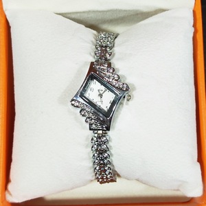 Montre pour femmes de luxe de niche, en forme de diamant, ciel étoilé, bracelet en alliage, tendance - Product Image 6