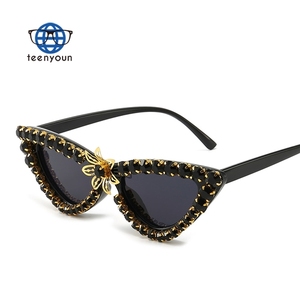 Teenyoun – <span class=keywords><strong>lunettes</strong></span> <span class=keywords><strong>de</strong></span> <span class=keywords><strong>soleil</strong></span> œil <span class=keywords><strong>de</strong></span> chat pour femmes, vente en gros, strass, bon marché, vente en gros - Product Image 2