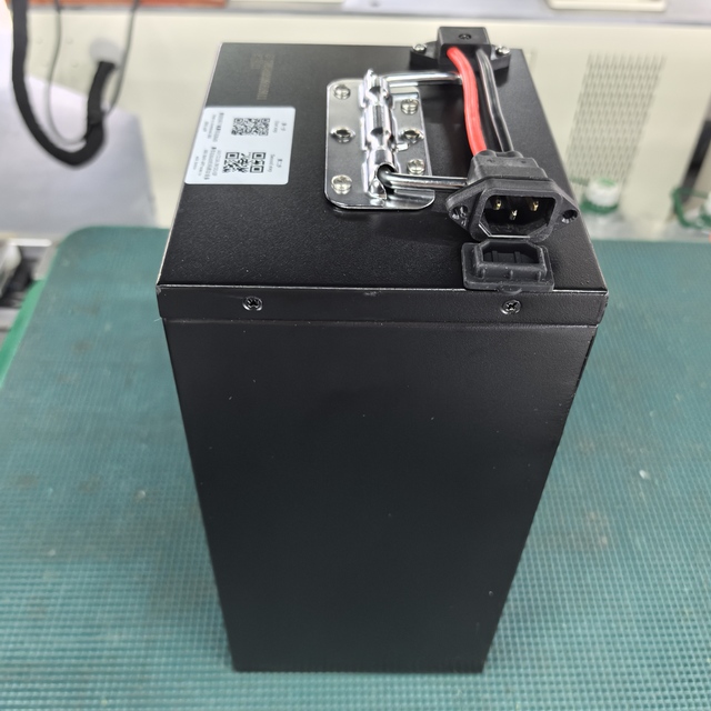 High Capacity 60V 30Ah 1824Wh LiFePO4 Battery with 2000 Cycles for Electric Bicycles/Scooters