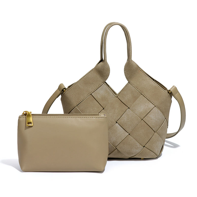 Y2092 # ชาดินปืน