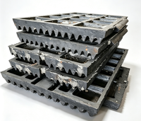 Fabrication de plaques d'usure pour concasseur à mâchoires extra large |   Fournisseur personnalisé de pièces de concasseurs pour engins lourds