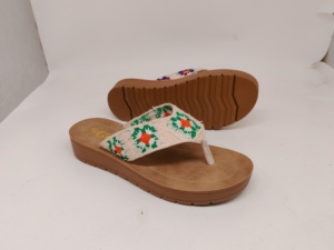 Femmes Boho Chic Floral Tricot Slide Liège Sandales Confortable Bout Ouvert <span class=keywords><strong>Semelle</strong></span> Plate Antidérapant Respirant Tongs pour le Printemps - Product Image 2