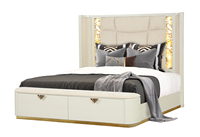 Ensemble de chambre à coucher rembourrée de style antique 5 pièces pour hôtel fabriqué avec des accents de bois et d'or en beige