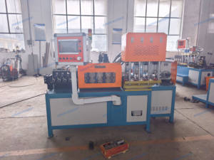 Machine de formage automatique CNC à prix d'usine pour cerceaux en fer plat et colliers de serrage avec fonction de poinçonnage - Product Image 2