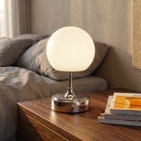 Lámpara de Mesa LED Moderna con Pantalla de Ópalo Metálico Cromado, 3 Colores, Atenuación Táctil, Inalámbrica, Recargable, para Mesita de Noche