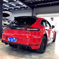 Nouveau remplacement pour le kit carrosserie en fibre de carbone Macan avec ailerons larges et diffuseur arrière pour voiture de sport (Chine)