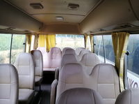 Mini-bus Toyota Coaster d'occasion 30 places, essence, importé du Japon, pour la vente aux entreprises de tourisme et de location
