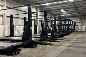 Elevador de Estacionamiento de Cuatro Postes de Triple Plataforma de Alta Resistencia con Accionamiento Hidráulico, Etiquetas de Seguridad, Garantía de 18 Meses para Soluciones de Ahorro de Espacio en Garajes - Product Image 6