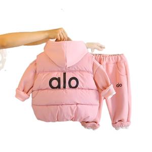 2025 nuovo vestito invernale in velluto tre pezzi Casual caldo con cappuccio <span class=keywords><strong>per</strong></span> bambine - Product Image 5