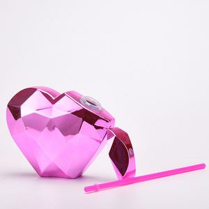 Gobelet en plastique à paroi simple en forme de cœur de 24 oz, vente en gros, avec paille et couvercle, pour fêtes et événements en plein air - Product Image 3