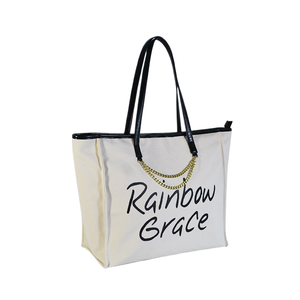 Bolso de mano de lona con asa, estilo moderno con patrón de letras y logotipo, ideal para playa y viajes, color y logotipo personalizables. - Product Image 1