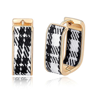 Eleganti Orecchini a Polsino con Motivo a Quadri per Donne, Accessori per Orecchie Semplici per Uso Quotidiano - Product Image 1