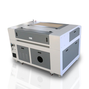 Graveur laser FL-690 avec zone de travail de 600*900 mm, table à couteaux motorisée en aluminium alvéolé FL-690 Graveur laser - Product Image 4