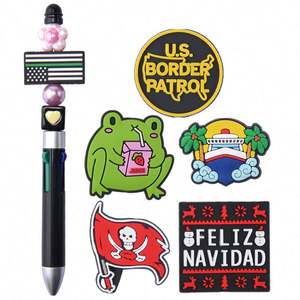 พวงกุญแจตกแต่งทีมกีฬาแบบกำหนดเองปี 2026 ลูกปัดโฟคอลสำหรับทำปากกา ดีไซน์ใหม่ ลูกปัด PVC และซิลิโคน - Product Image 4