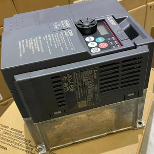 Convertisseur de fréquence Fr E740 1.5K Triphasé avec filtre EMC intégré Usage général - Product Image 2