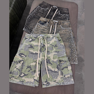 Shorts <span class=keywords><strong>Jeans</strong></span> Masculinos Personalizados DiZNEW Apparel Comprimento Médio Camuflados com Strass Tendência de 2026 Calças <span class=keywords><strong>Jeans</strong></span> Curtas Diamante Para Homens - Product Image 1