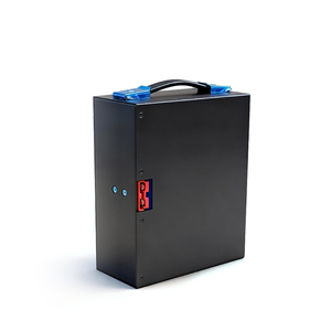 Module d'alimentation compact avec connecteur industriel pour chariots élévateurs et pickingurs, batterie 76,8 V 100 Ah avec écran LCD externe et compatible application - Product Image 3