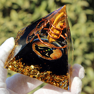 Pirámide de Resina Epoxi con Cristal, Ojo de Tigre y Obsidiana, Decoración para el Hogar, Adorno de Escritorio, Diseño Interno Grabado con Láser - Product Image 2