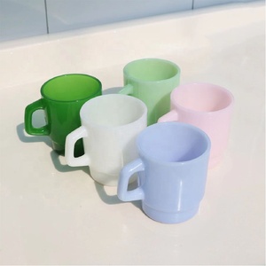 Fabricant 2023 tasses à café créatives en <span class=keywords><strong>verre</strong></span> de Jade, tasses avec <span class=keywords><strong>assiette</strong></span> rose vert bleu jaune 240ml 400ml marque privée - Product Image 4