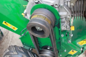 Broyeur de bois à tambour avec moteur à essence 15HP certifié CE - Product Image 4