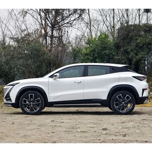 YT Auto Changan UNI-T SUV Luxe Électrique Essence Noir Manuel Volant à Gauche Émissions Euro VI Pneu R18 Boîte Automatique Voitures Neuves et d'<span class=keywords><strong>Occasion</strong></span> - Product Image 5