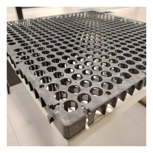 Tapis de drainage creux en plastique de 30 mm pour toit de villa Pelouse naturelle Cellule de drainage dure en <span class=keywords><strong>nid</strong></span> <span class=keywords><strong>d</strong></span>'<span class=keywords><strong>abeille</strong></span> en plastique perméable <span class=keywords><strong>avec</strong></span> géotextiles - Product Image 3
