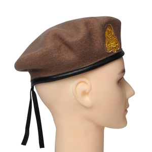 Béret en laine personnalisé avec logo, ajustable, unisexe, pour hommes, béret tactique avec badge brodé pour militaires - Product Image 2