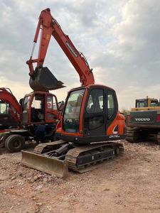 Mini-excavatrice d'occasion KOMATSU 220-8 de 7 à 8 tonnes, Japon, matériel de terrassement d'occasion, boîte de vitesses et pompe originales sur chenilles - Product Image 5