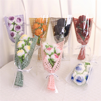 Fleurs de rose en crochet de coton faites à la main pour la fête des mères, la Saint-Valentin, la remise des diplômes - Cadeau unique et romantique pour la décoration intérieure et extérieure