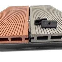 Offre Spéciale Revêtement de Sol WPC Composite d'Extérieur Étanche à Motif Bois Gaufré 3D