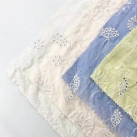 Tissu en voile de coton brodé uni teint pour chemise