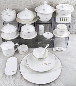 Juego de vajilla de porcelana china con decoración de mármol dorado y borde dorado a mano, vajilla de lujo para hotel, banquete de boda, restaurante, 45% de contenido de hueso de alta calidad - Product Image 1