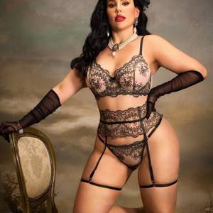 <span class=keywords><strong>Ensemble</strong></span> sexy en dentelle noire transparente avec broderie de roses, pour femmes, jeu de rôle amusant, tissu en polyester, article d'été à trois points - Product Image 1