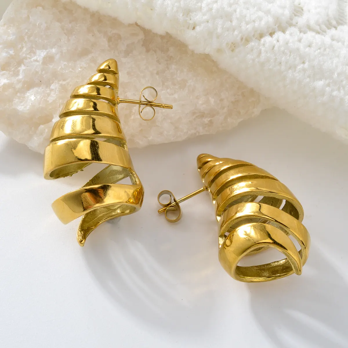NEW Arrived 18k Gold Plated Stainless Steel Non Tarnish Waterproof Water Drop Earrings Women