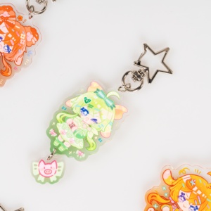 Dessin animé imprimé Q Version <span class=keywords><strong>attaque</strong></span> Titan figurines d'anime UV imprimé acrylique Cosplay bijoux en plastique porte-clés pour cadeau d'amis - Product Image 3