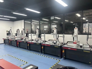 Machine de soudage au laser à fibre 5 axes 1500w 200w Soudeuse au laser Pièces en <span class=keywords><strong>fonte</strong></span> de métal Machine de soudage au laser à fibre <span class=keywords><strong>Prix</strong></span> - Product Image 6