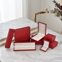 Boîte à bijoux de luxe Zebopak en cuir PU rouge, personnalisable avec logo, vente en gros, étui rigide pour collier, bague, boucles d'oreilles, bracelet, emballage en vrac