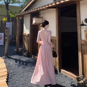 ชุดเดรสสีชมพูอ่อนสไตล์ฝรั่งเศส - รุ่นใหม่สำหรับฤดูใบไม้ผลิและฤดูร้อน สง่างามและเข้ารูป เหมาะสำหรับชุดเดรสผู้หญิงทรงเพรียว - Product Image 3