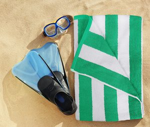 Serviettes de plage et de piscine à rayures cabana multifonctionnelles absorbantes avec logo personnalisé et matériau personnalisé pour une utilisation promotionnelle - Product Image 4