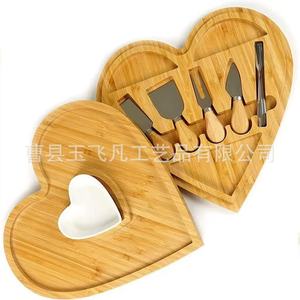 Bandeja de queso de madera en forma de corazón Yu Feifan de doble capa con juego de cubiertos para servir aperitivos y delicatessen en fiestas - Product Image 2