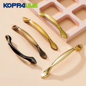 Koppalive ที่จับเฟอร์นิเจอร์ห้องนอนยุโรปวัสดุทองเหลืองสีทองดึงสีดำยิมเด็กครัวที่จับทองแดง