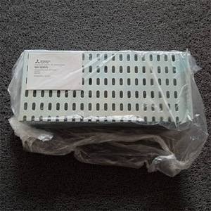 Contrôleur d'automatisation industrielle à mémoire flash Mitsubishi R60DA4 Inverter 220V - Product Image 4