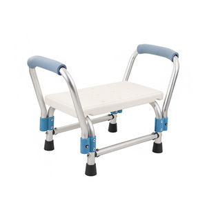 Chaise de douche Ricof en alliage d'aluminium, capacité de 150 kg, siège antidérapant avec accoudoirs pour personnes âgées et femmes enceintes, sécurité dans la salle de bain - Product Image 1