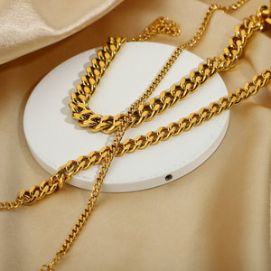 Bijoux de <span class=keywords><strong>pied</strong></span> d'été Bracelets de cheville pour femmes <span class=keywords><strong>Bracelet</strong></span> de cheville à maillons cubains en acier inoxydable plaqué or 18 carats Bijoux pour hommes - Product Image 1