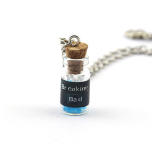 Collar de máscara TV Breaking Bad collar encanto botella transparente sostener arena azul y máscara de Gas collar de cadena para joyería de fiesta - Product Image 5