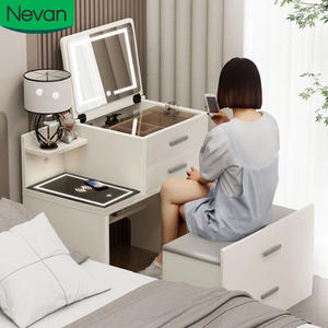 Coiffeuse multifonctionnelle avec chargeur, commodes <span class=keywords><strong>de</strong></span> rangement, miroir LED <span class=keywords><strong>et</strong></span> <span class=keywords><strong>table</strong></span> <span class=keywords><strong>de</strong></span> maquillage relevable pour <span class=keywords><strong>chevet</strong></span> - Product Image 1