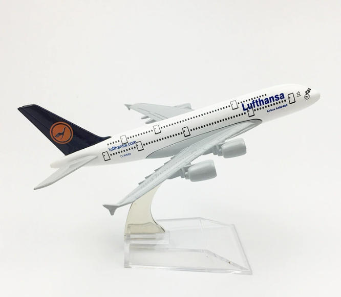 White-Thai Airways